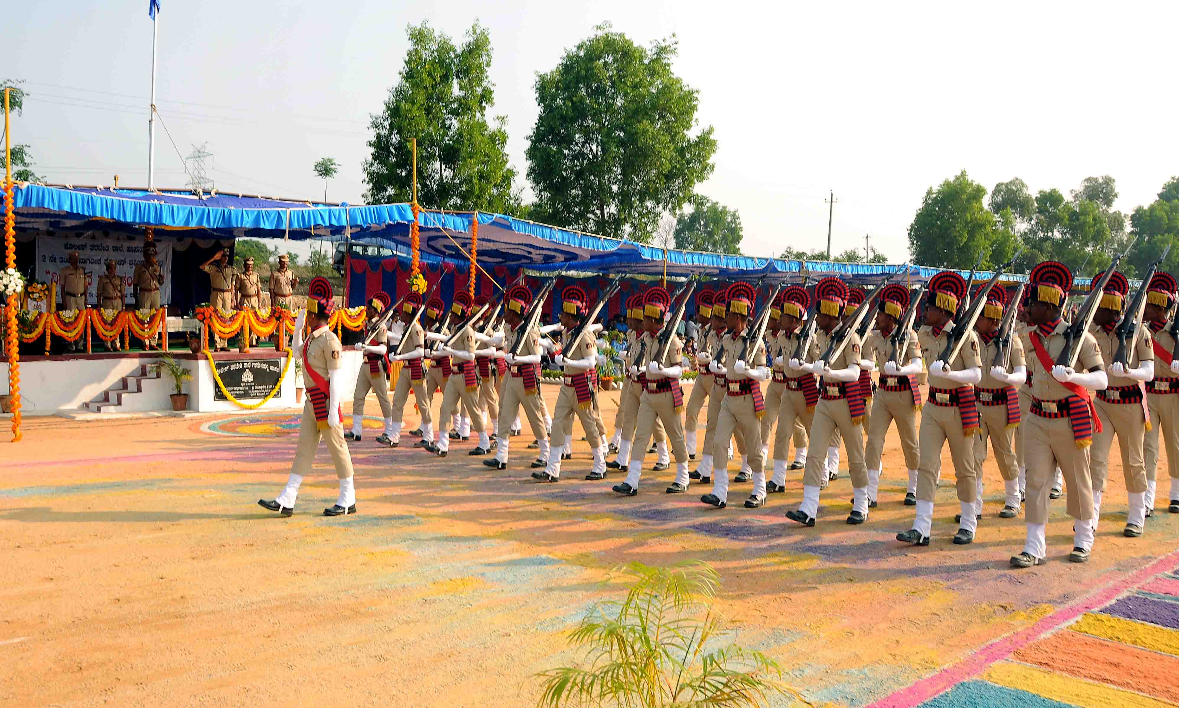 ಹಾಸನ: ನಾಗರಿಕ ಪೊಲೀಸ್ ಕಾನ್ಸ್ ಟೇಬಲ್‍ಗಳ ನಿರ್ಗಮನ ಪಥ ಸಂಚಲನ ಕಾರ್ಯಕ್ರಮ